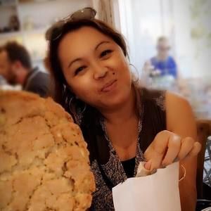 Meet your Posher, Yvette